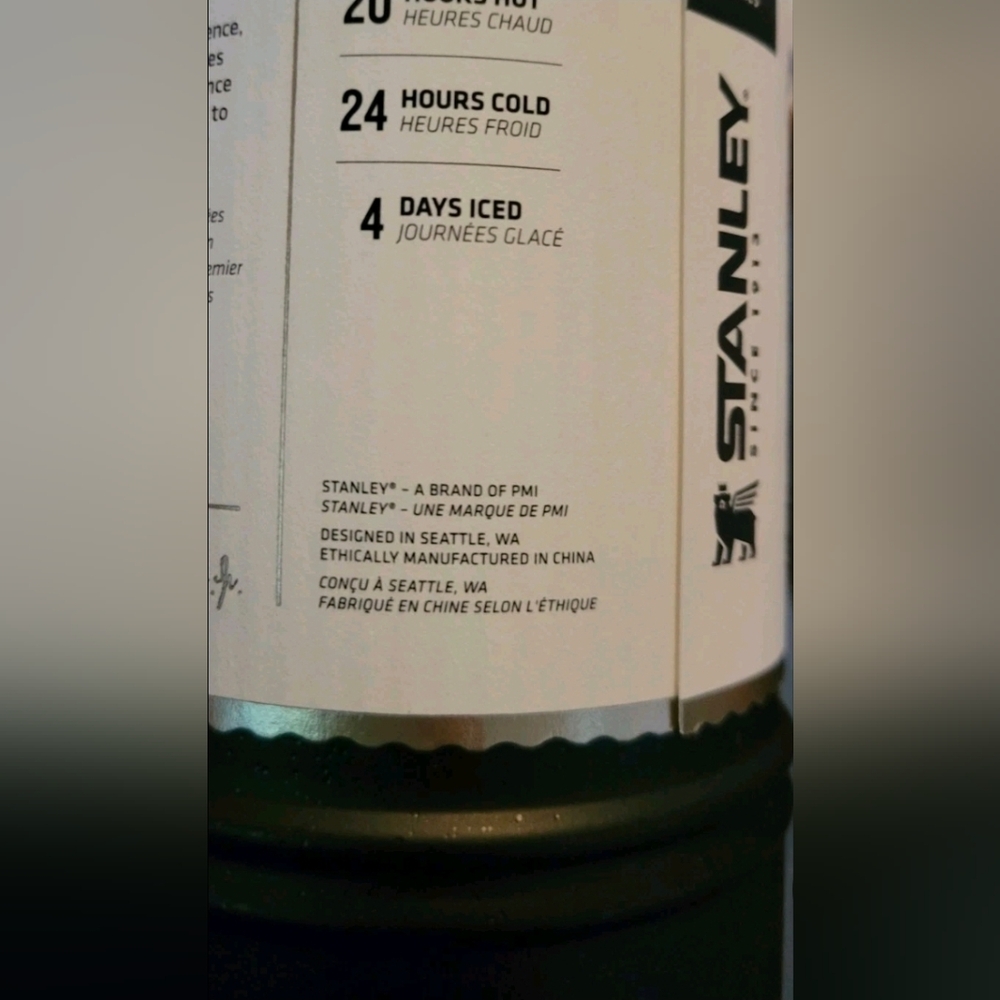 STANLEY The Artisan Thermal Bottle 20 Oz in BLACK NEW - Picture 9 of 9